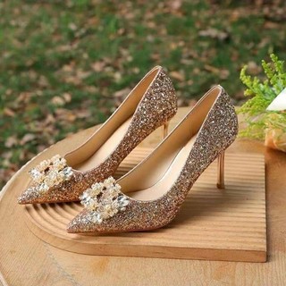 Giày cao gót mũi nhọn đính đá pha lê phong cách pháp mới