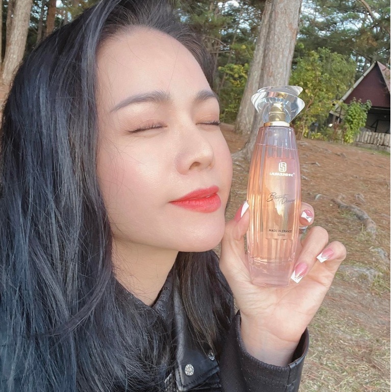 Nước hoa Laura Sunshine Nhật Kim Anh Cho Nữ Số 1 Bouqet Precieux Laura Paris No1