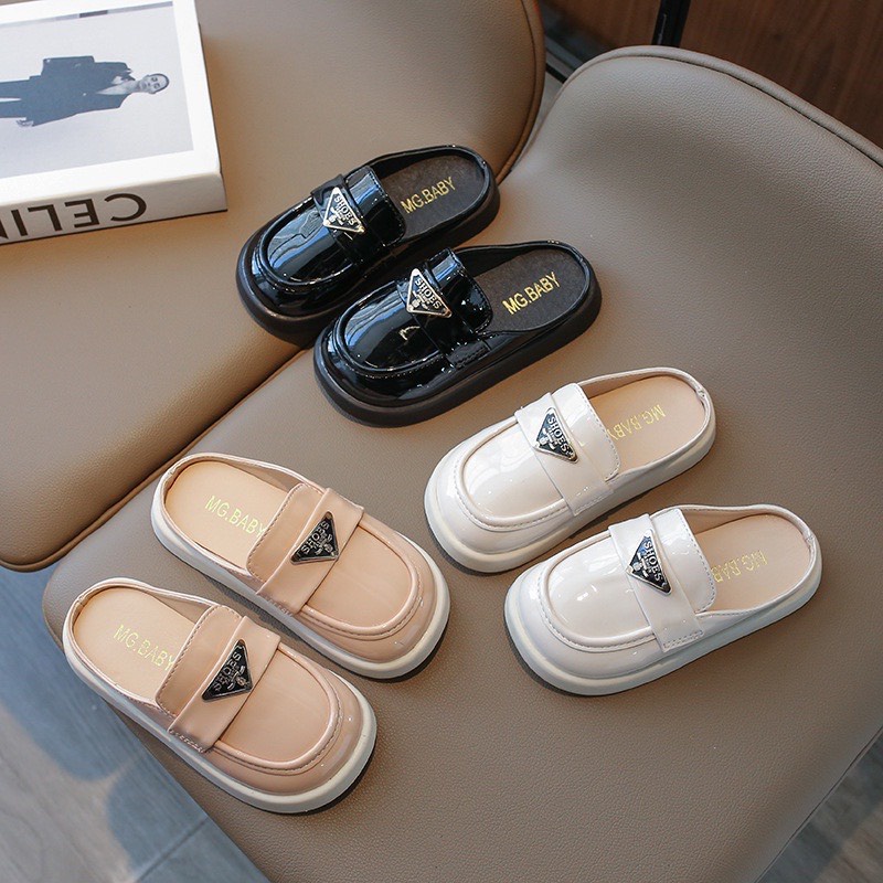 sandal bé gái dép sục cho bé đế dẻo êm chân đã PU bít mũi bảo về chân Mg baby sành điệu full hộp v6607