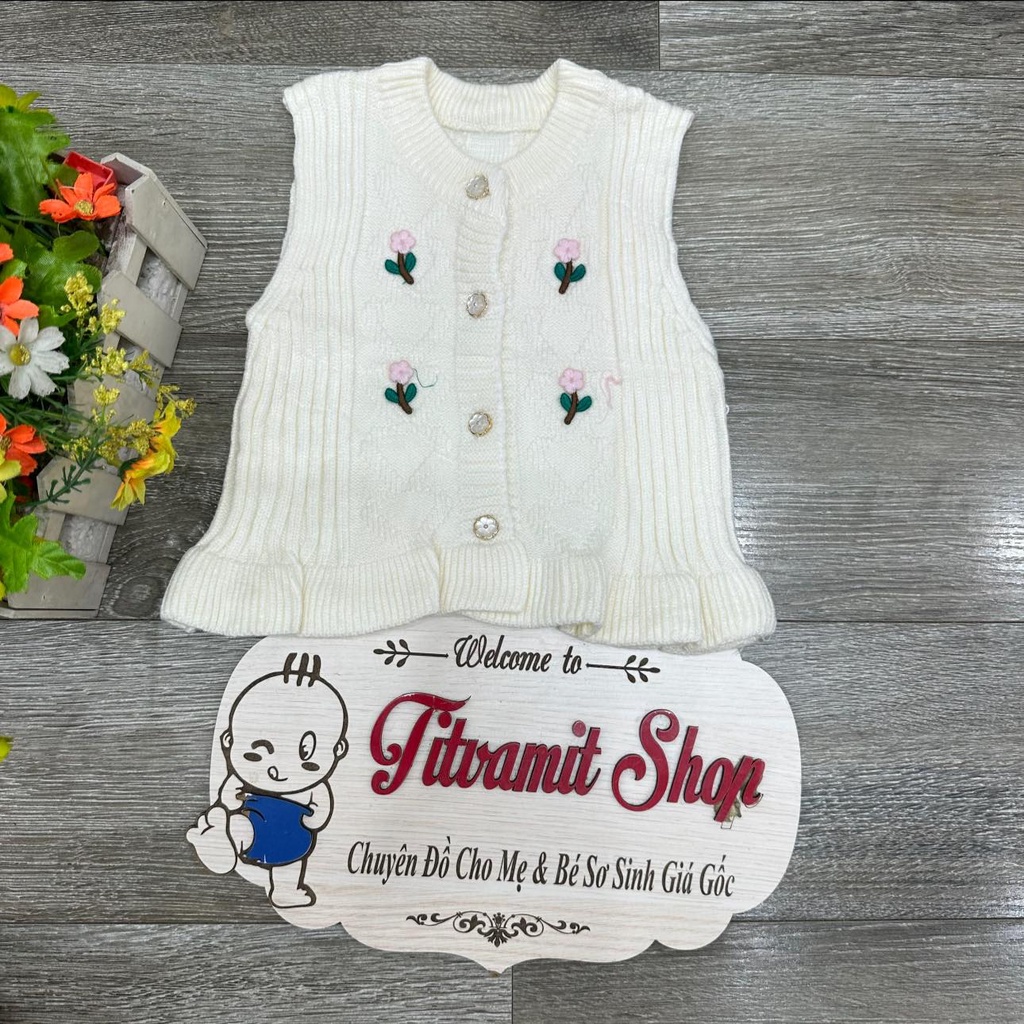 Áo gile len quảng châu đính hoa cho bé