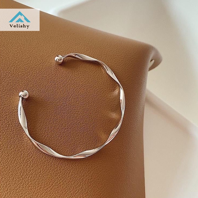 Velishy Vòng Tay Kim Loại Dạng Xoắn Phong Cách retro Cao Cấp Đơn Giản Có Thể Điều Chỉnh Cho Nữ