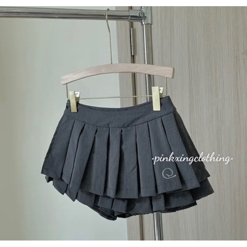 Chân váy xếp li thêu chữ 3 lớp dày dặn QC- Kem.Studio