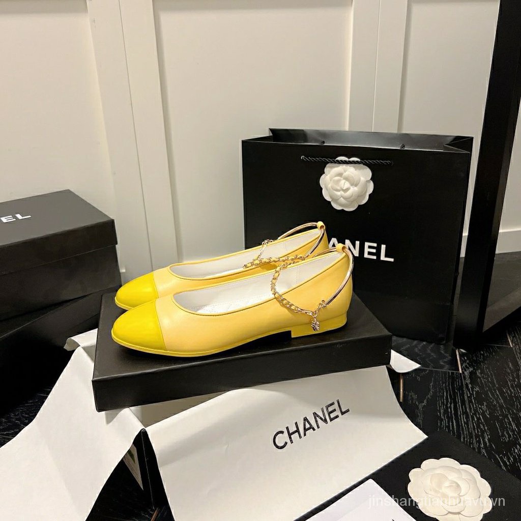 Giày Búp Bê Da Đế Bằng Mũi Tròn Phối Dây Xích Thời Trang 23 Dành Cho Nữ