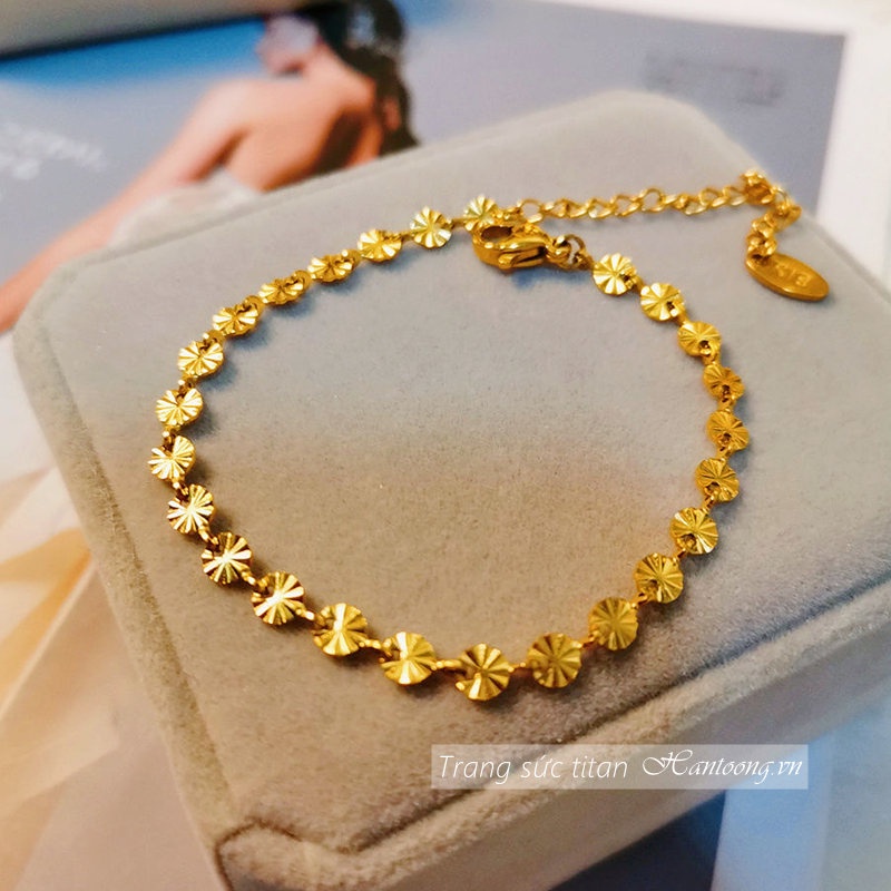 Lắc tay titan nữ không gỉ mạ vàng 18k thiết kế hình hoa phong cách ins hàn quốc nhẹ nhàng thanh lịch