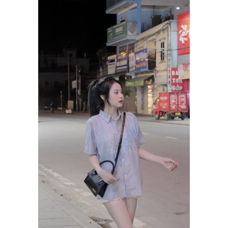 Áo Sơmi Cộc Tay Hoạ Tiết Kẻ Chữ Ngực Dễ Thương❤ Áo Sơ Mi Tay Lỡ Kẻ Sọc Hình Cún Cute
