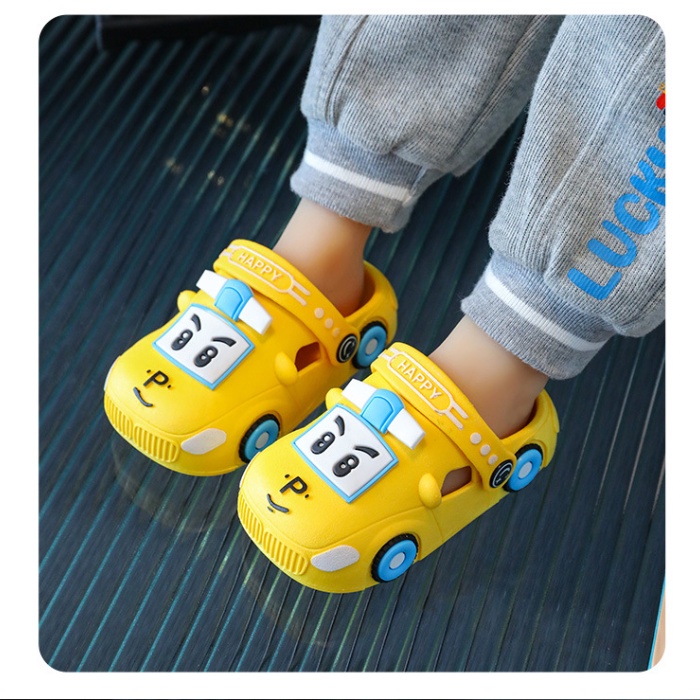 Dép Sandal Đục Lỗ Đế Mềm Chống Trượt Phong Cách Hoạt Hình Dễ Thương Mẫu Mới 2023 Dành Cho Bé Trai Và Bé Gái