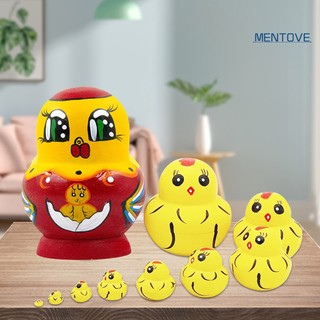 1 bộ búp bê hoạt hình gà matrioska đang nằm đáng yêu