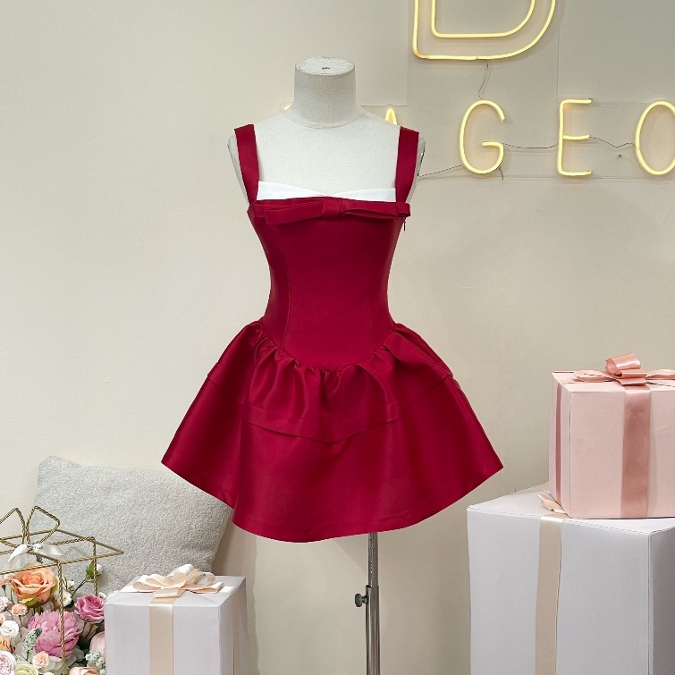 Đầm dây nhấn nơ sau dáng xòe ngắn xinh 𝑴𝒂𝒏𝒈𝒂 𝑫𝒓𝒆𝒔𝒔- BAGEO