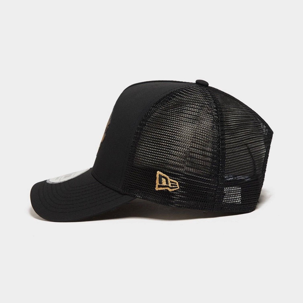 Nón dù lưới MUFC- Đen logo vàng Gold