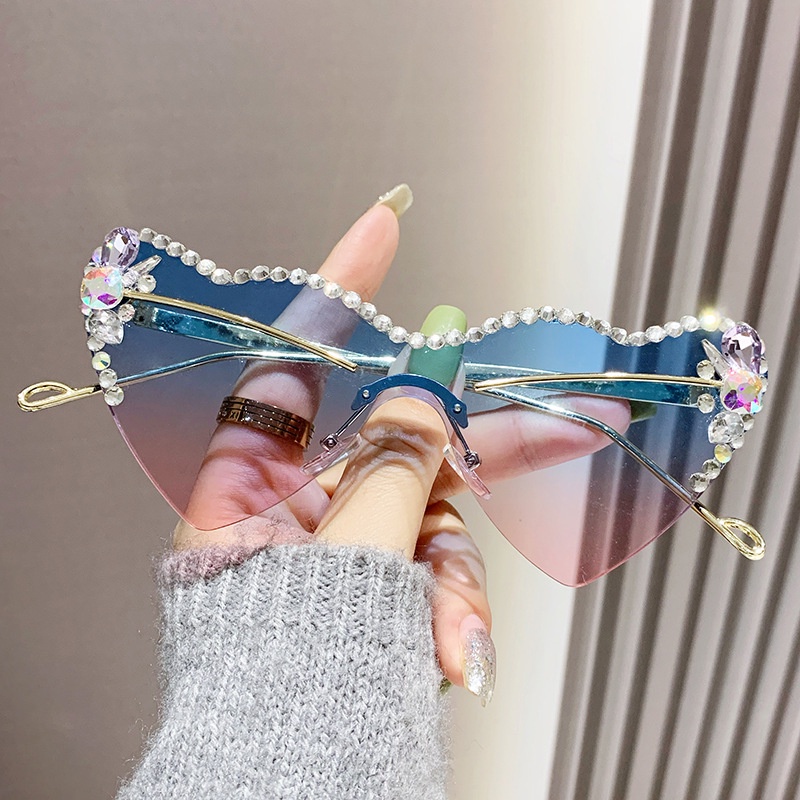 Kính Mát Hình Trái Tim Không Gọng Thời Trang Cho Nữ Màu Sắc