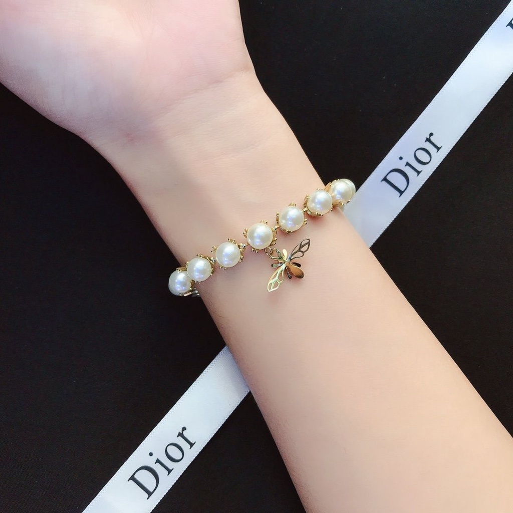 Vòng Đeo Tay dior Bằng Thép Titan Khắc Chữ Cá Tính