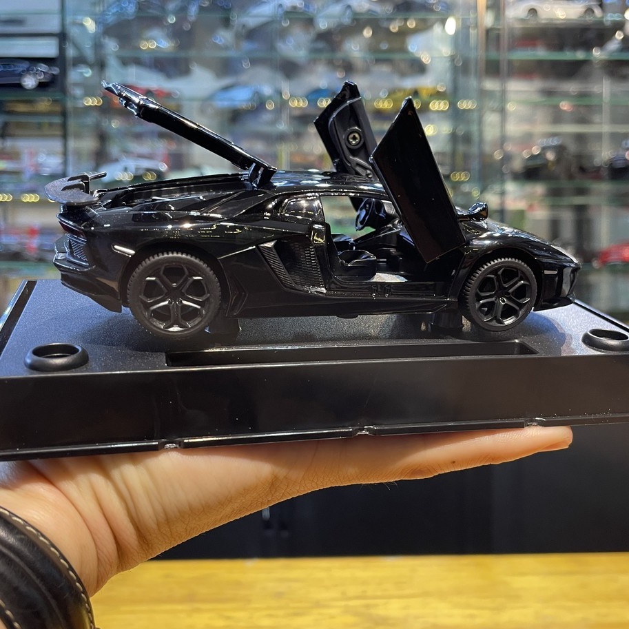 Xe mô hình ô tô giá rẻ Lamborghini Aventador LP740 tỉ lệ 1:32 của hãng TY 3 màutặng ôtô tặng ô tô