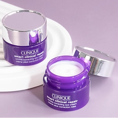 Clinique Kem Dưỡng Ẩm Mắt 15ml Màu Tím Sáng