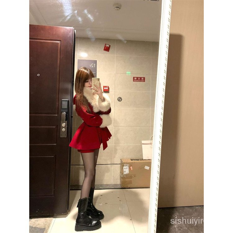 Elegant retro red woolen coat winter New Advanced thickened warm woolen coat for women