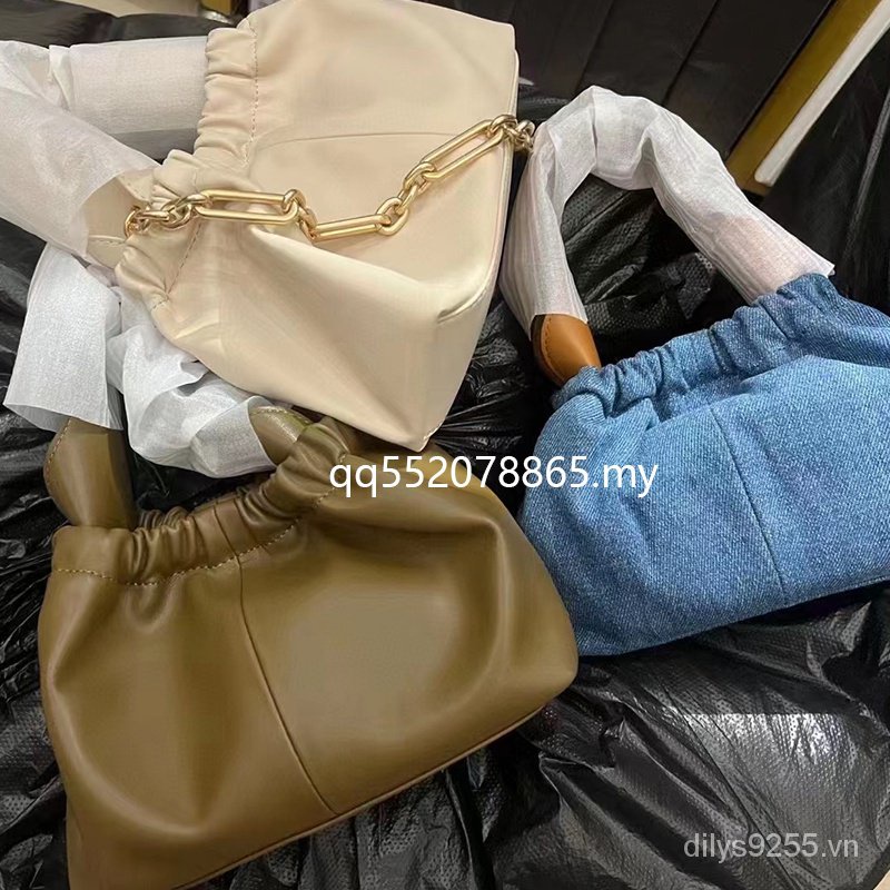 New cnk23 new cnk23 new 10151320 Thời Trang Túi Xách Đeo Vai Hình Đám Mây Mềm Mại Phối Dây Xích Dành Cho Nữ