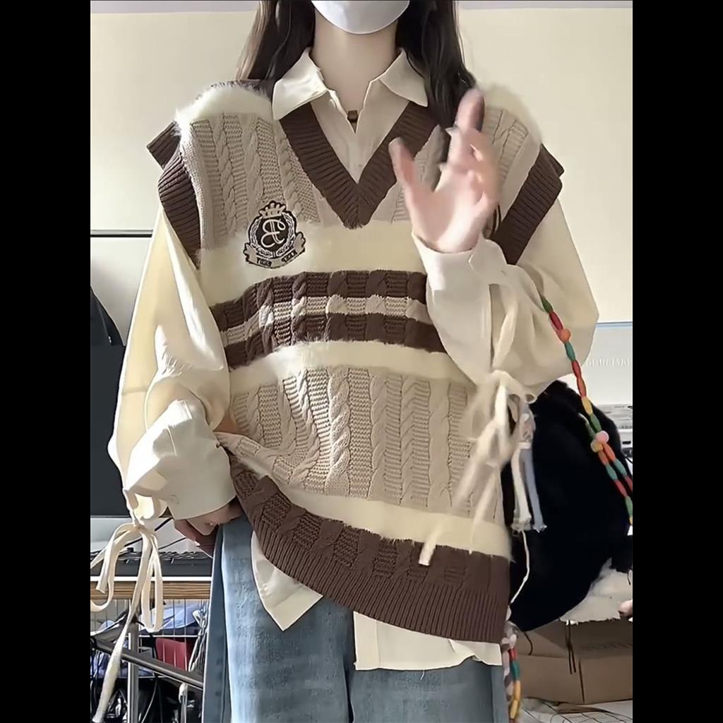 Set Áo Sơ Mi Hoa Anh Đào + Áo Khoác Ghi Lê Dệt Kim Không Tay Thêu Biểu Tượng Lông Thú Phong Cách Đại Học Cho Nữ Sinh / set