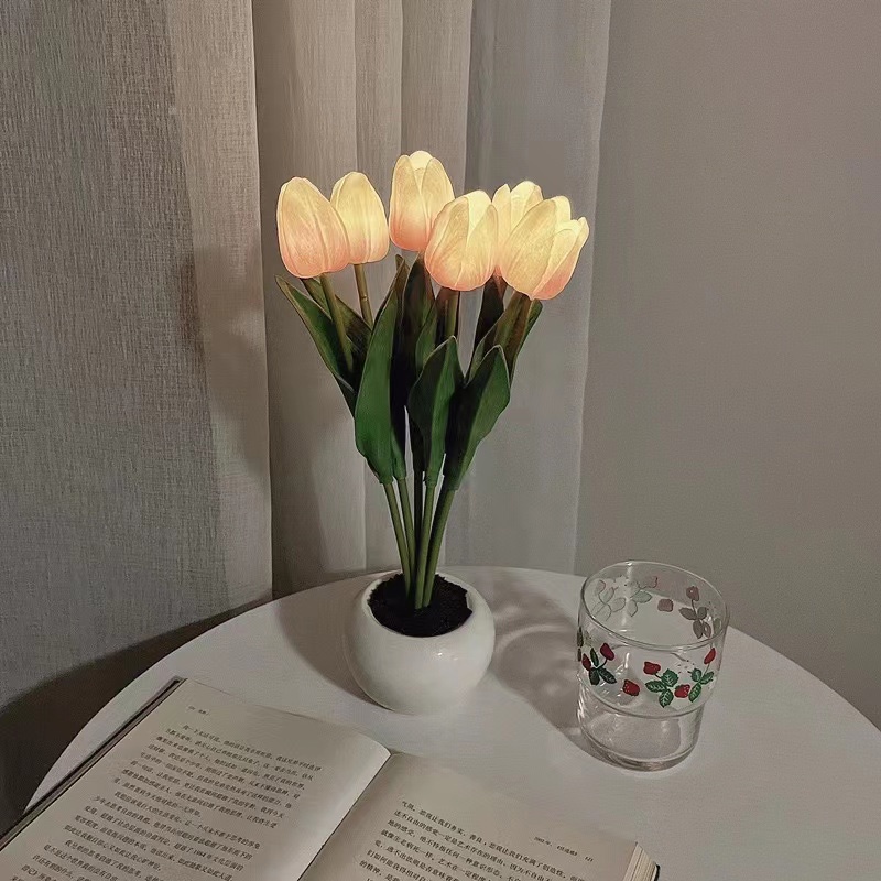 Đèn Ngủ Hoa Tulip Đèn Trang Trí Nhà Bắc Âu Đèn Để Bàn Decor Phòng Ngủ Hiện Đại