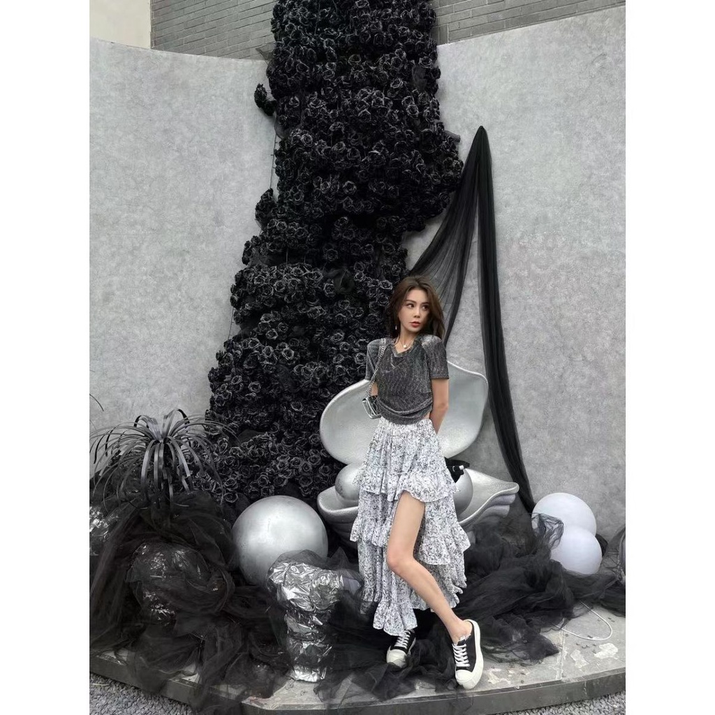 Bộ Áo Ngắn Tay Ôm Dáng + Chân Váy Hoa Lưng Thun Xẻ Tà Xinh Xắn Dành Cho Nữ