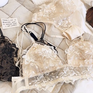 Đồ lót nữ ren thêu sexy mới, cúp tam giác không dây, thu nhỏ ngực lớn, bộ áo ngực siêu mỏng thoải mái