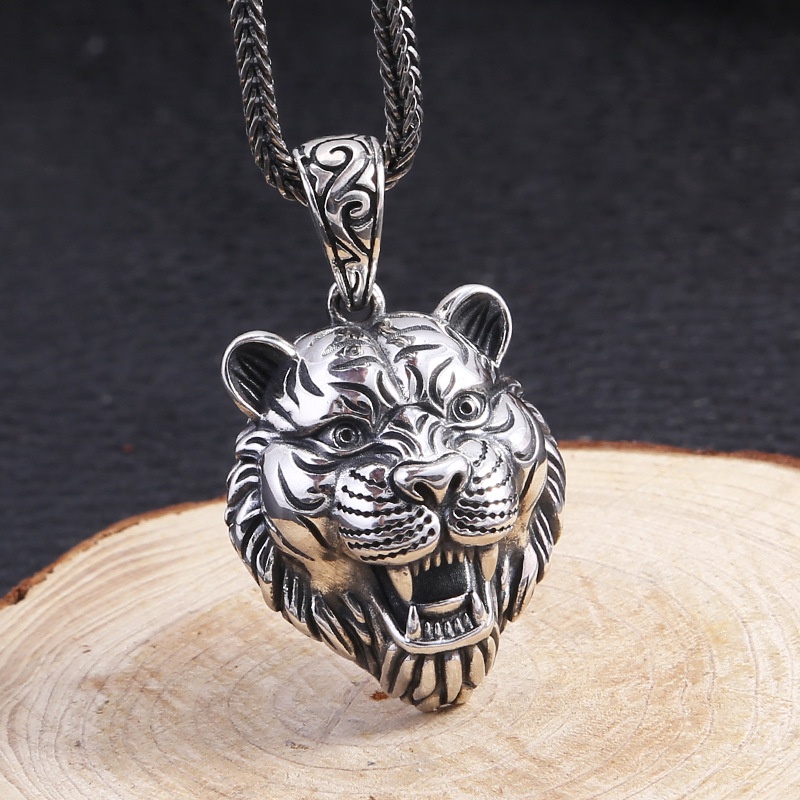 Vòng cổ Mặt Hình Hổ Bằng Thép Không Gỉ Phong Cách vintage Thời Trang Cho Nam