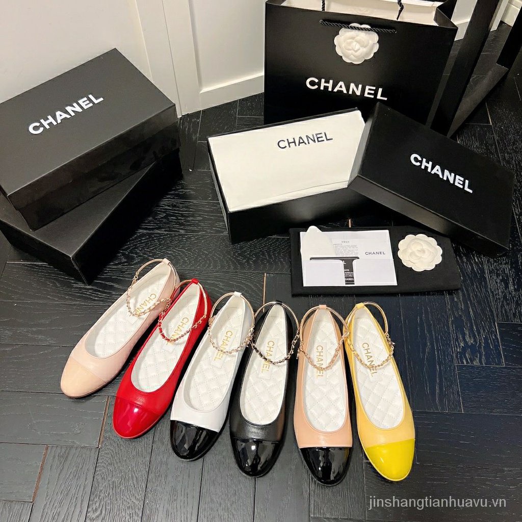 Giày Búp Bê Da Đế Bằng Mũi Tròn Phối Dây Xích Thời Trang 23 Dành Cho Nữ