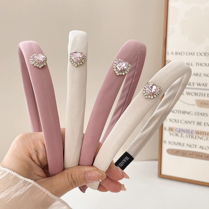 Băng Đô Vải Đính Đá Trái Tim Màu Hồng Ngọt Ngào Cao Cấp Phong Cách Hàn Quốc