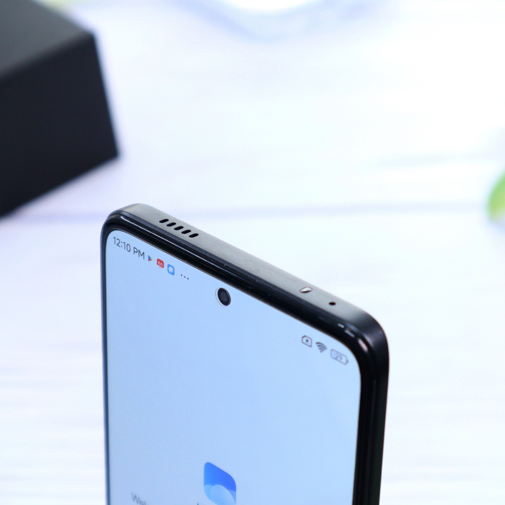 Điện Thoại Xiaomi Redmi K60  - Snapdragon 8+ Gen 1 - OLED 6.67 Inch