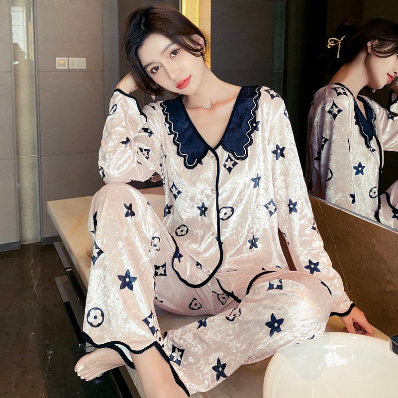 Bộ Đồ Ngủ Tay Dài Chất Nhung Màu Vàng Thời Trang Xuân Thu Xinh Xắn Cho Nữ