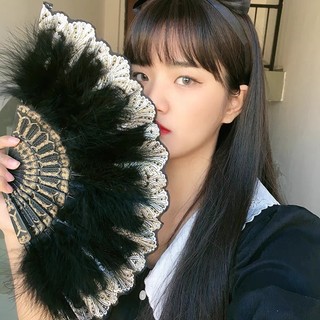 Quạt xếp gắn lông vũ phong cách lolita dùng làm đạo cụ chụp ảnh