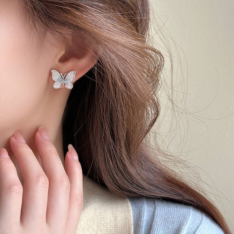 Khuyên Tai Hình Bướm Đính Đá Pha Lê Màu gradient Sang Trọng