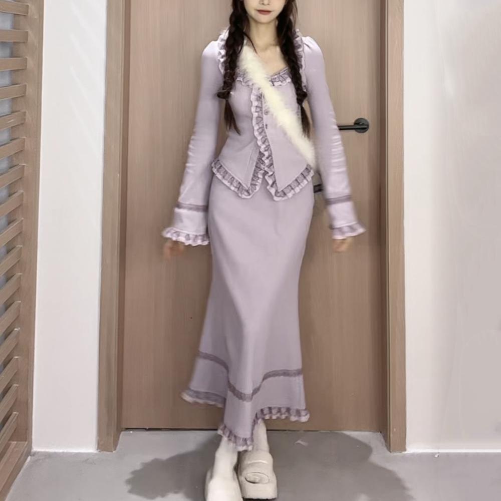 Bộ Áo cardigan Dệt Kim Phối Bèo + Chân Váy Đuôi Cá Màu Tím In Hoa < 77