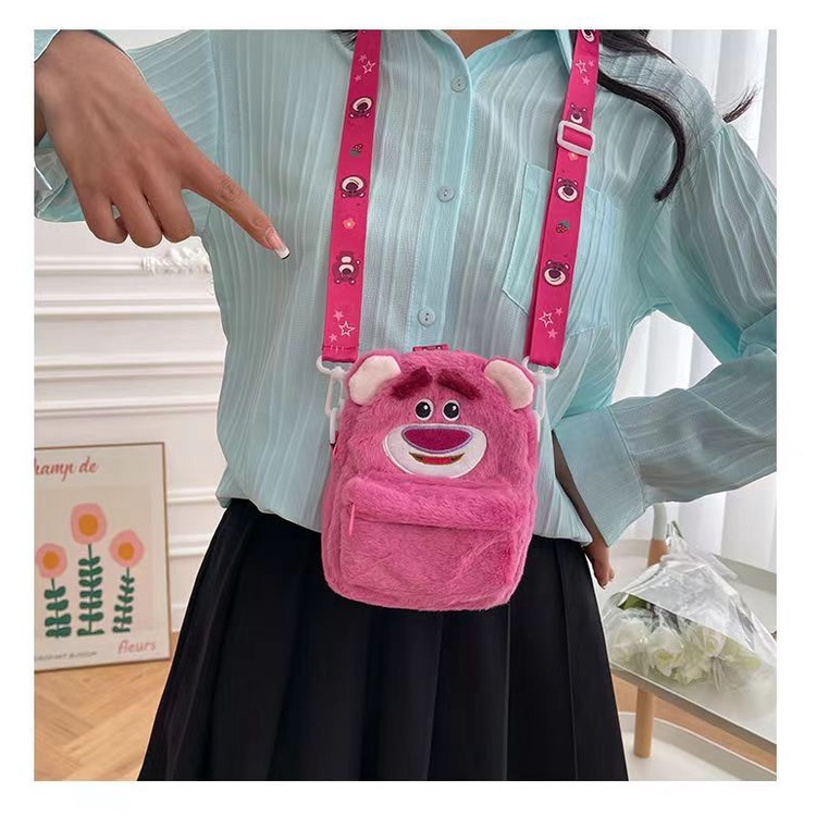 Túi gấu dâu đeo chéo hoạt hình xinh xắn thời trang dành cho các bé đeo được 2 kiểu