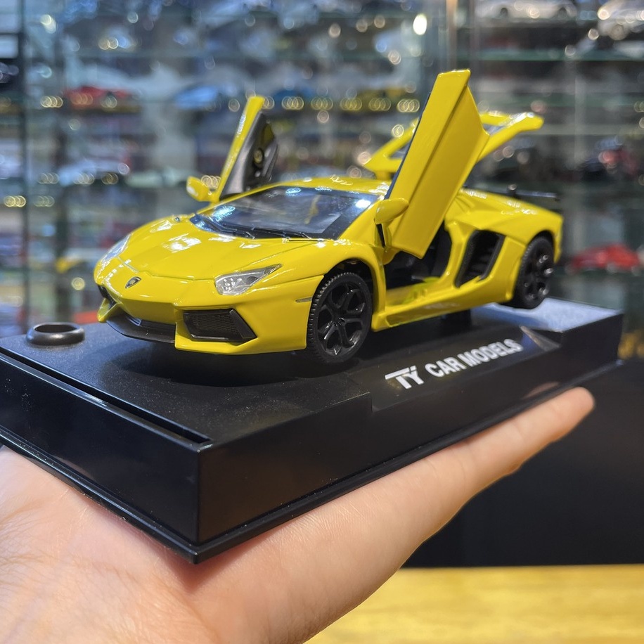 Xe mô hình ô tô giá rẻ Lamborghini Aventador LP740 tỉ lệ 1:32 của hãng TY 3 màutặng ôtô tặng ô tô