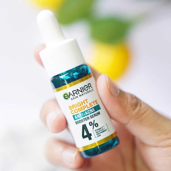 Tinh Chất Serum Garnier 30ml Bright Complete Anti-Acnes Booster Serum Giảm Mụn Mờ Thâm Cho Da Dầu, Mụn 30ml