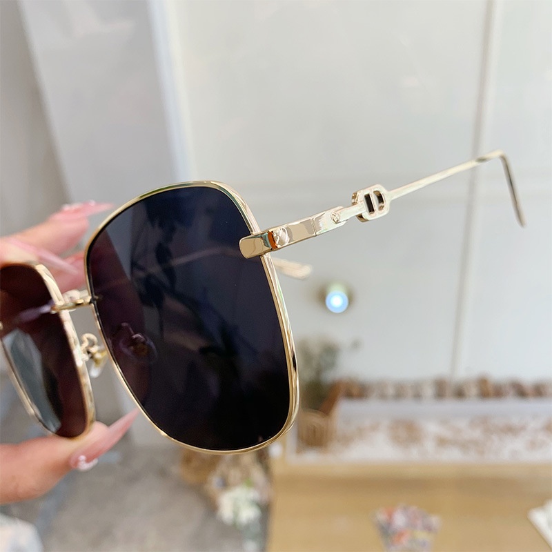 Mới Kính Mát Gọng Vuông Chống Tia uv Thời Trang Cho Nữ