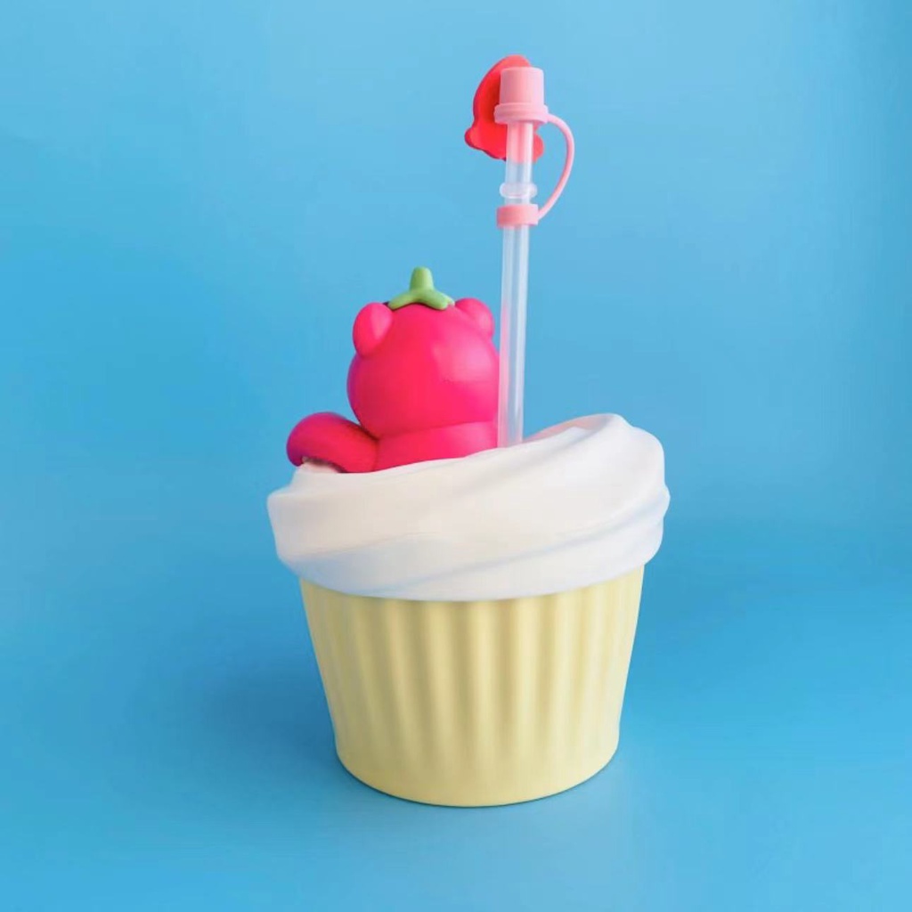 Bình Nước Hình Gấu Dâu Tây Hoạt Hình disney Dễ Thương Có Ống Hút Dưới Dâu Tây