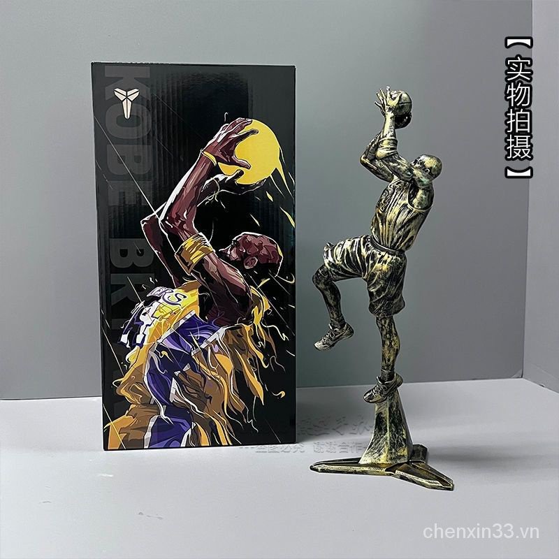 New Kobe NBA basketball superstar Mamba spirit bronze statue texture model decoration case animation secondary in stock 7YLP