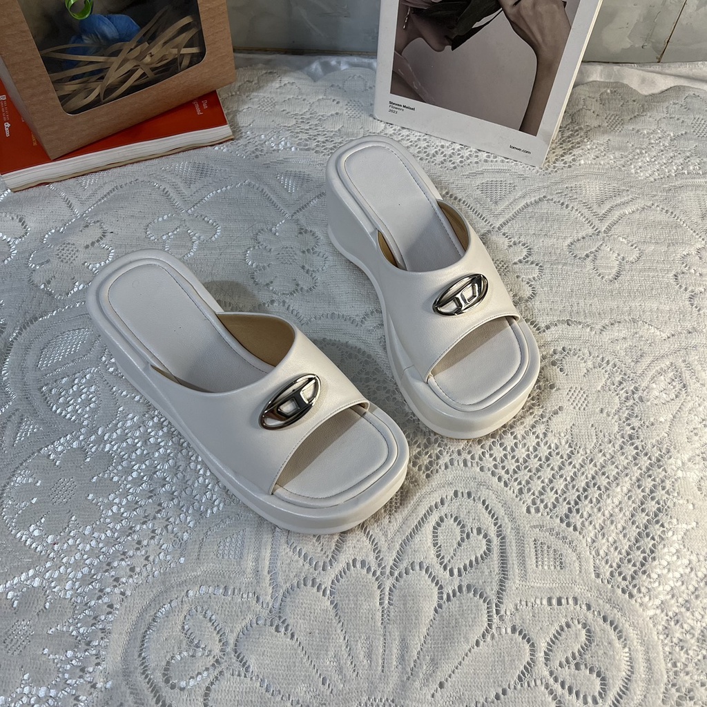 Dép bánh mì bigsize quai ngang khóa đồng đế xuồng cao 7 cm size 40-44