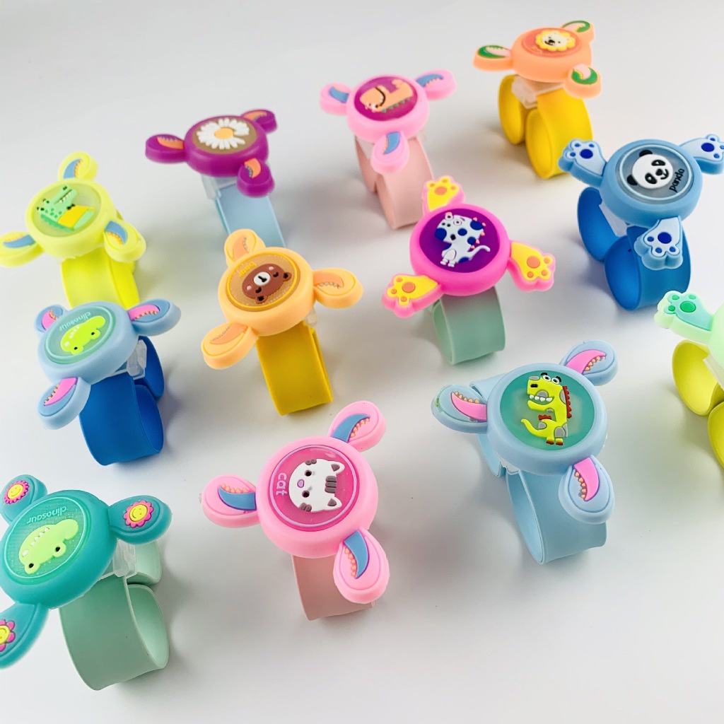 Đồng hồ xoay vòng tinh dầu chống muỗi đeo tay có đèn phát sáng hoạt hình dễ thương quà tặng cho bé