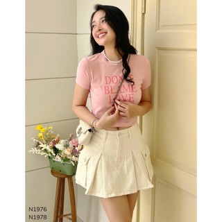 Áo thun nữ dáng ôm form lửng in chữ