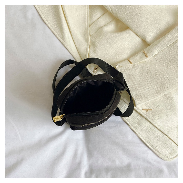 Túi Thể Thao Đeo Chéo Vai Thời Trang Chất Lượng Cao kzd1009