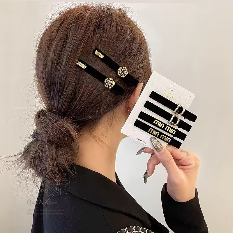 Kẹp tóc mái phủ nhung đen ĐÍNH CHỮ VÀNG tiểu thư phong cách sang trọng K145