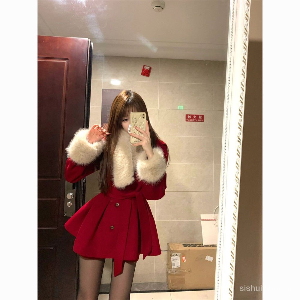 Elegant retro red woolen coat winter New Advanced thickened warm woolen coat for women