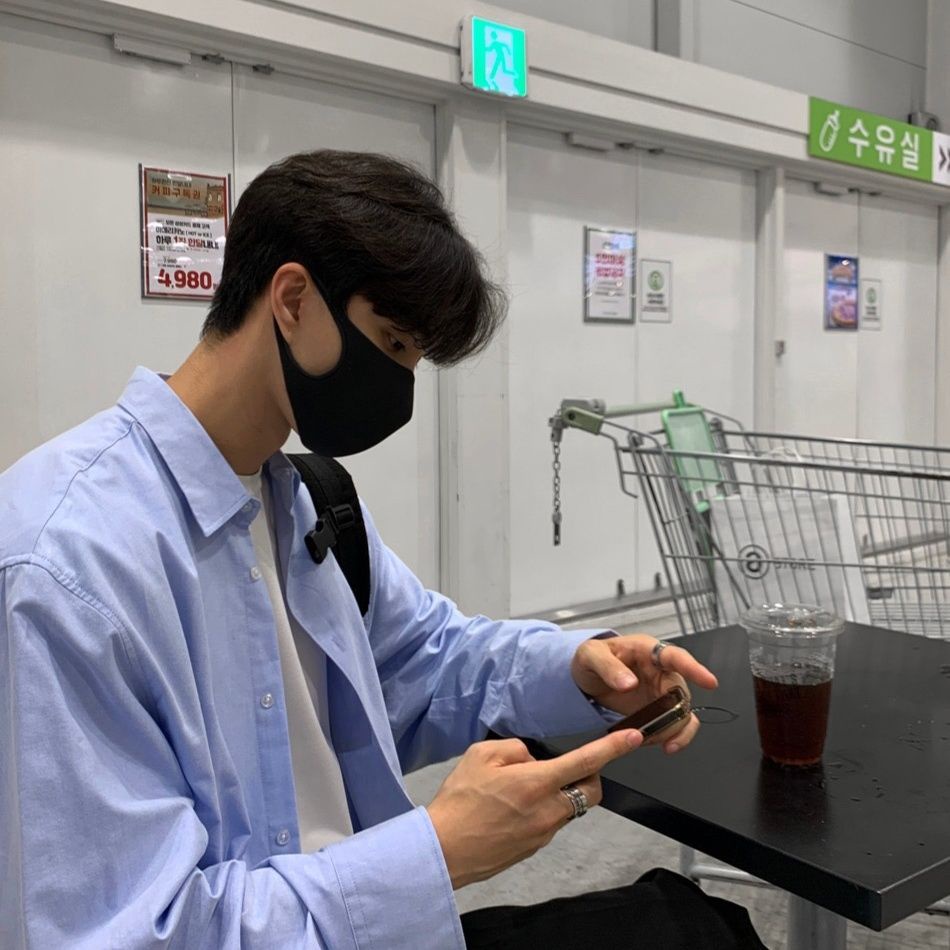 Áo sơ mi tay dài，Áo Sơ Mi Tay Dài Dáng Rộng Phong Cách hong kong Thời Trang Xuân Thu Cho Nam Và Nữ，áo thun tay ngắn，xanh，đen，trắng，áo phông nam mát