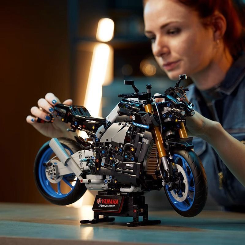 Đồ chơi Lắp ráp Mô hình xe máy Yamaha MT-10 T2119 1:5