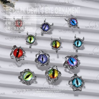 Charm nail cá tính phong cách y2k