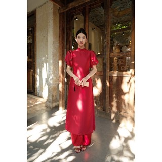 Rubies áo dài cẩm tú