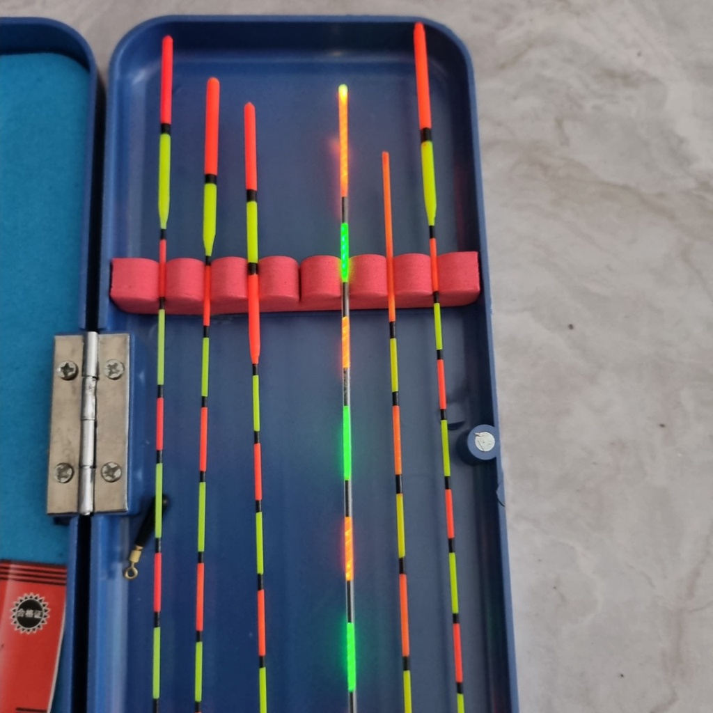 Combo hộp phao câu đài tặng phao điện và phao đài 6 quả kèm quà tặng vip