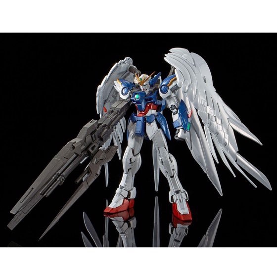Mô hình lắp ráp RG Wing Gundam Zero EW & Drei Zwerg  Bandai 4573102553782 Tặng ô tô