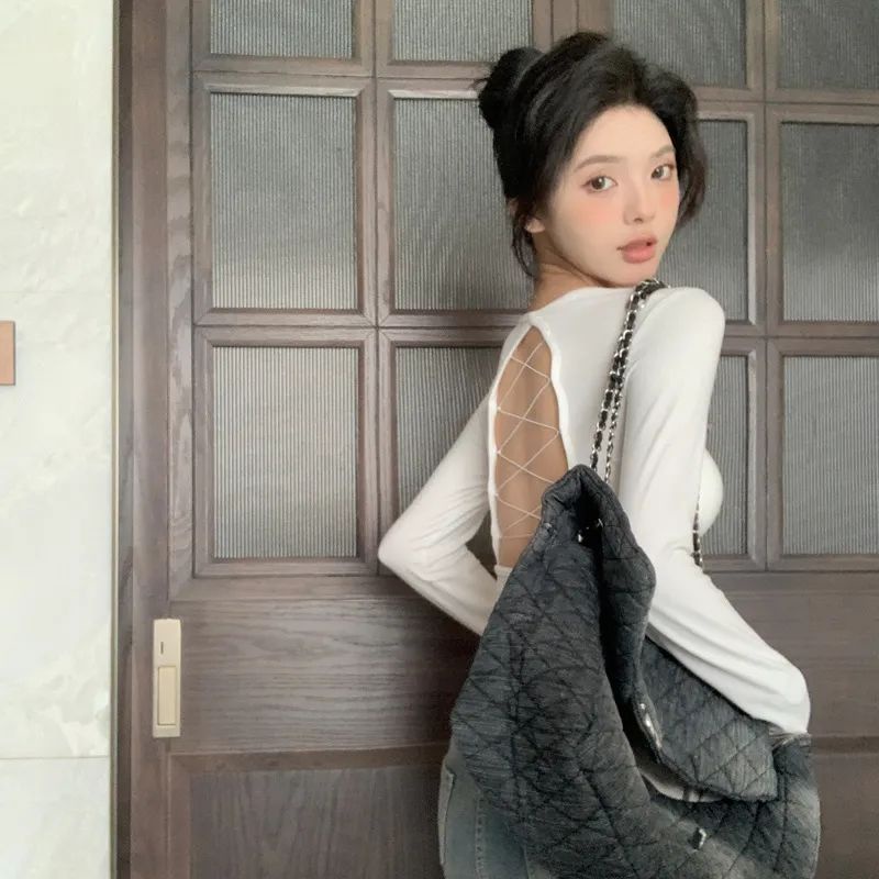 Áo Thun Tay Dài Hở Lưng Có Đệm Ngực Thời Trang Mùa Thu Hàng Mới Dành Cho Bạn Nữ